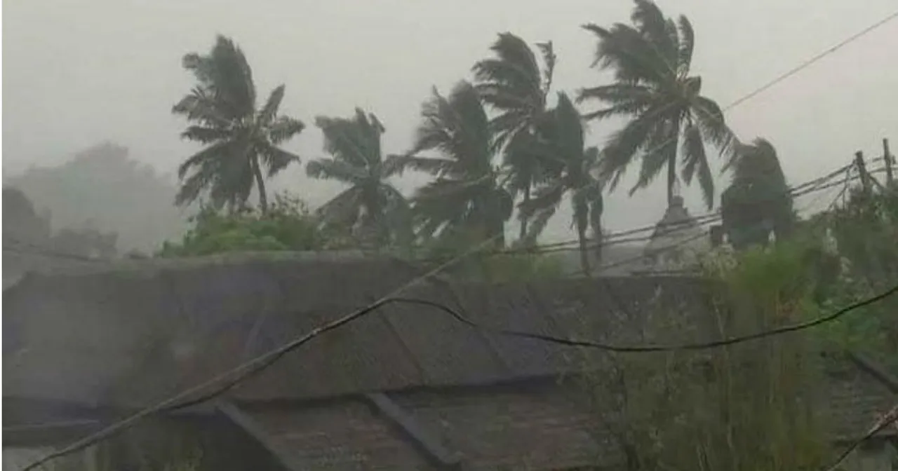 Cyclone Titli wreaks havoc in Odisha, Andhra