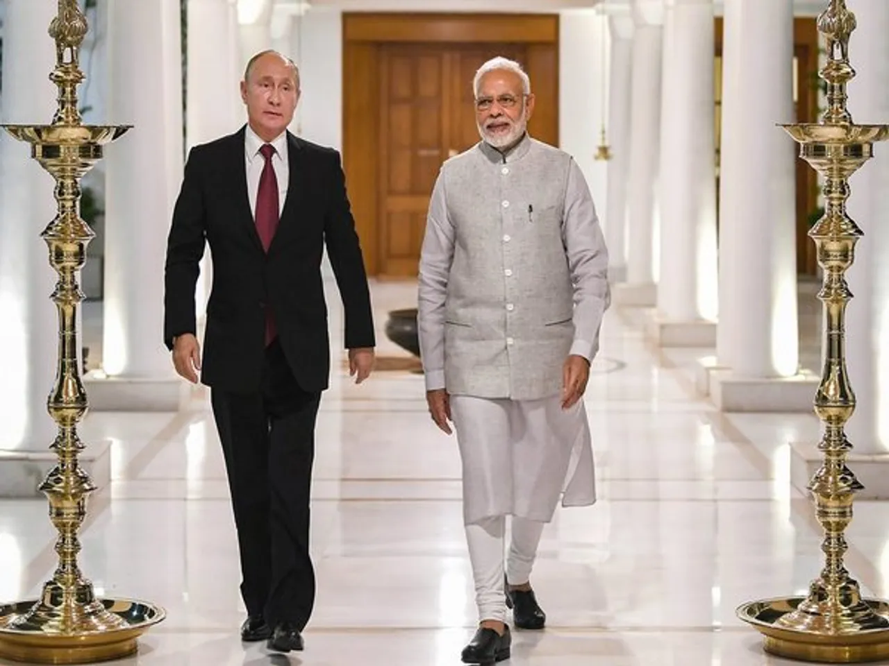 “Ghushpethiyas” do not have to return: Modi
