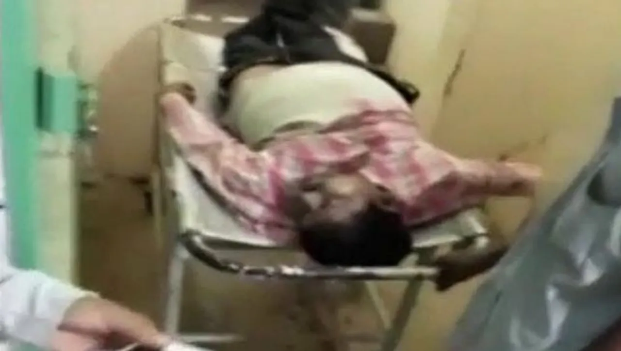 2 dead, 14 injured in West Bengal stampede