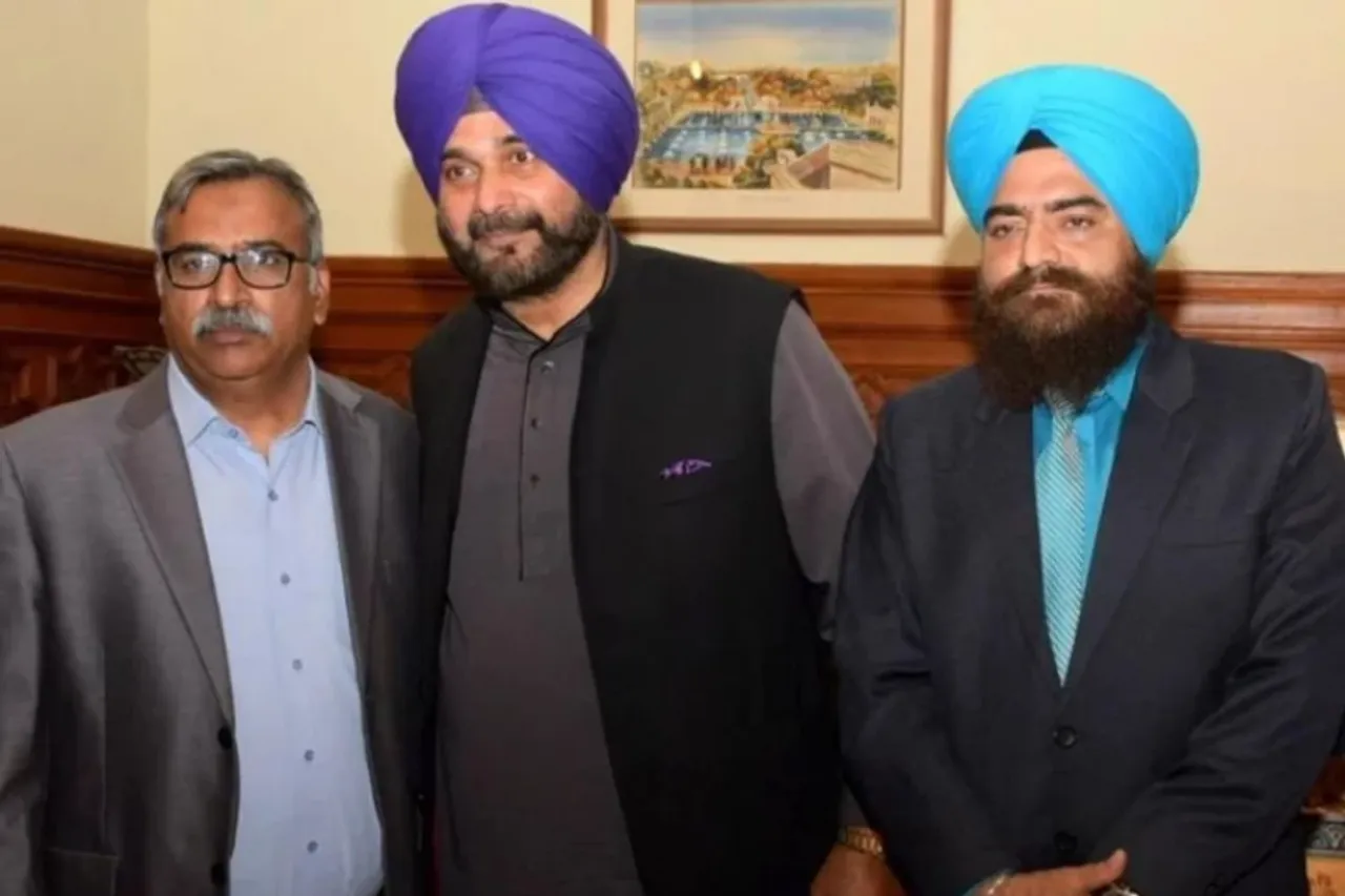 Sidhu’s photograph with Hafiz Saeed’s aide stirs controversy