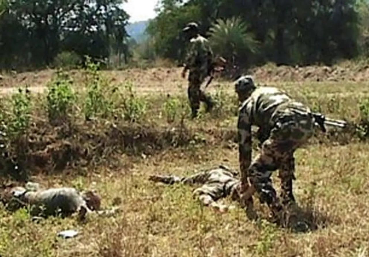 2 Cops martyred, 8 Maoists Shot Dead In Chhattisgarh