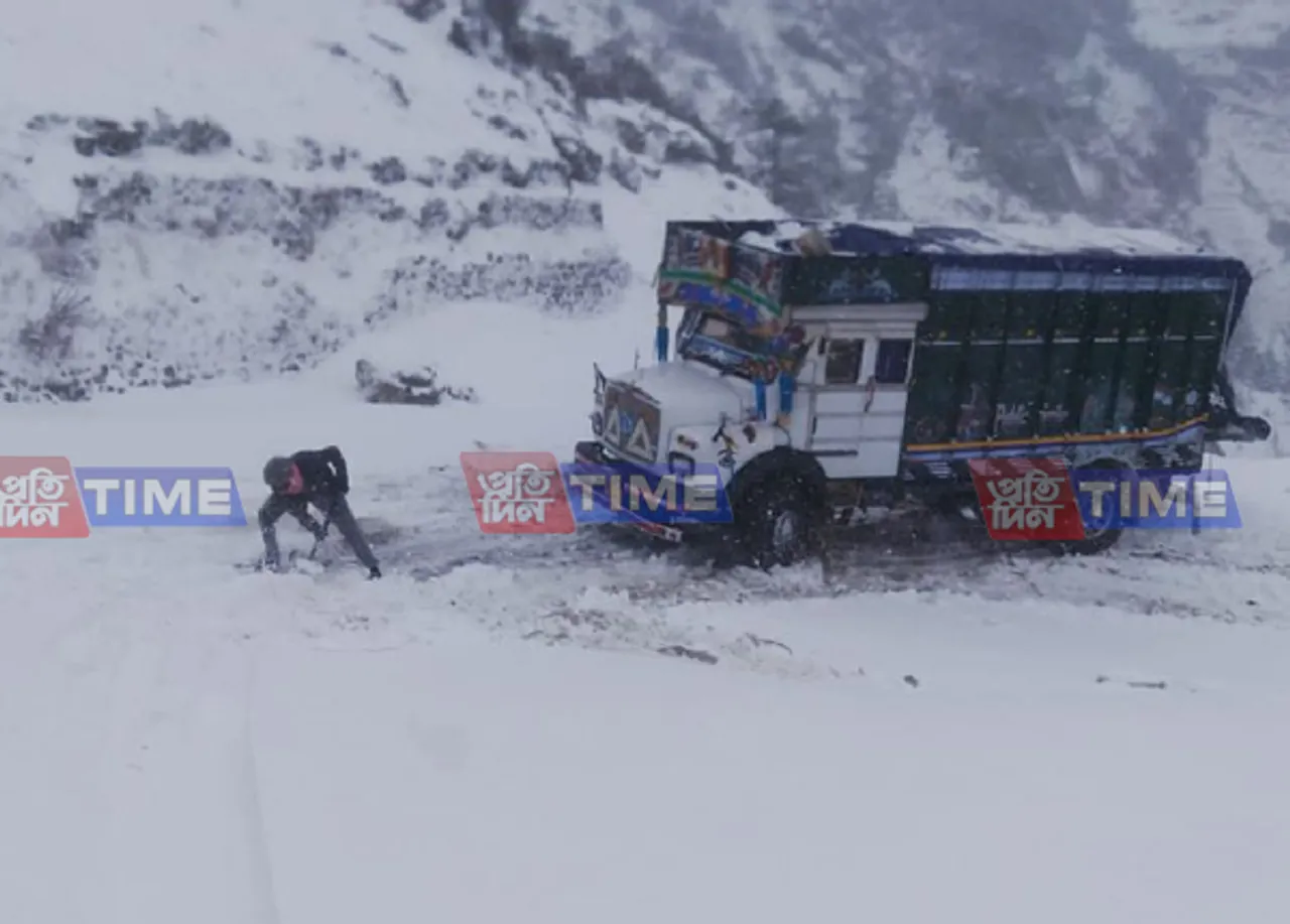 Bomdila witnesses snowfall after 2 years