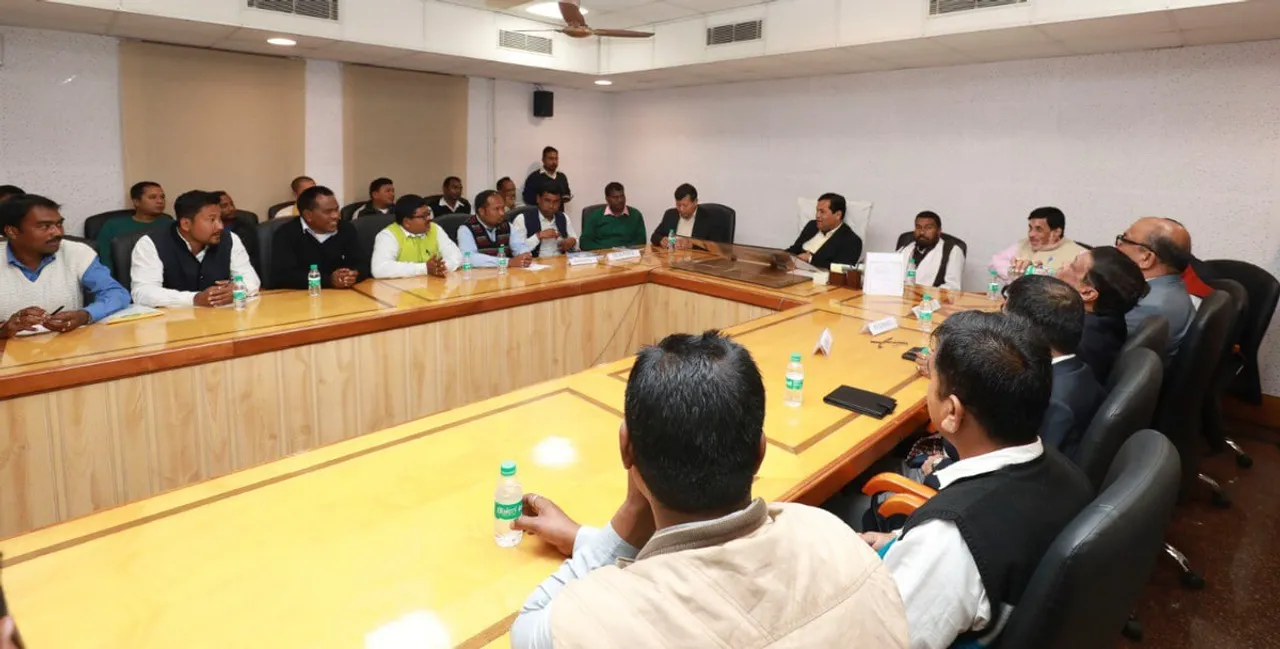 Talks with CM failed: Members of six communities