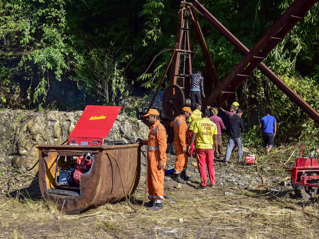 Dead or alive, miners should be taken out: SC