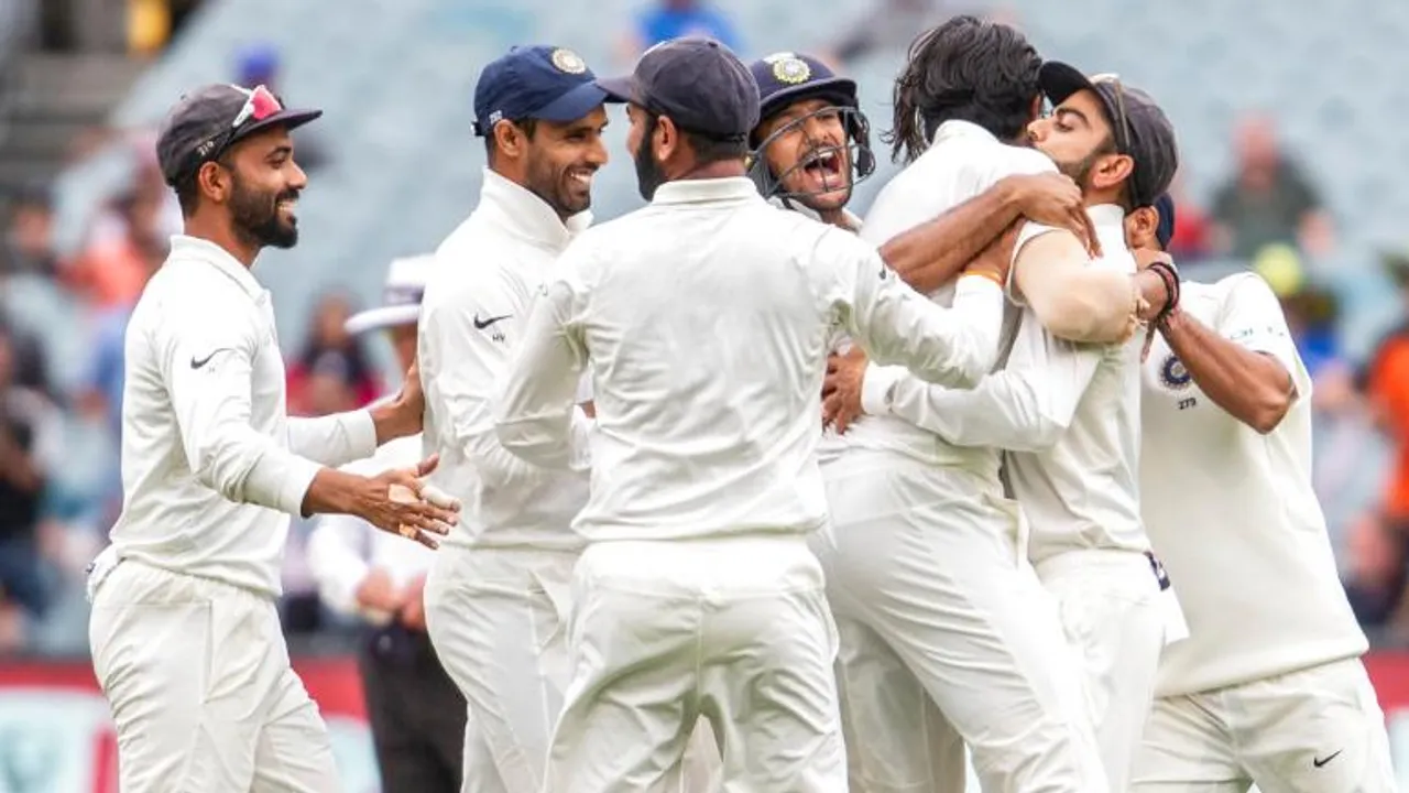 4th Test: Aus all out for 300, India in driver’s seat