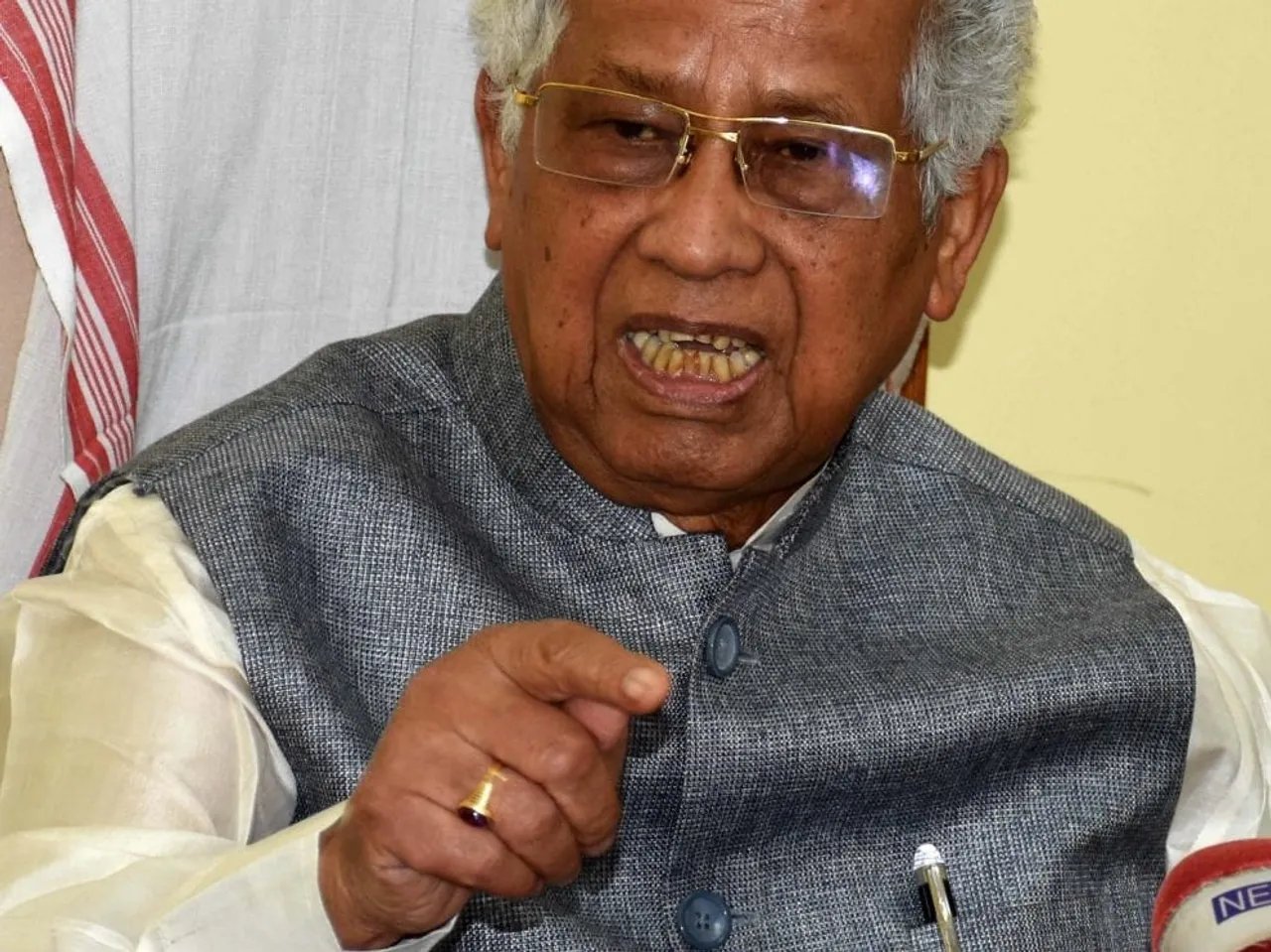 Sarbananda a fake ‘Jatiya Nayak’, puppet CM: Tarun Gogoi