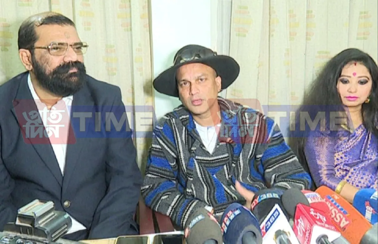 Zubeen joins hands with AASU against CAB
