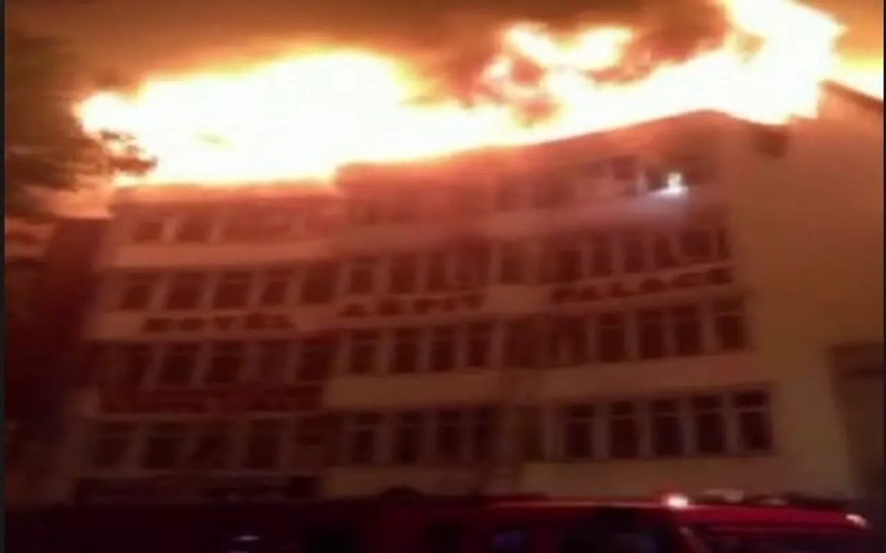 17 Dead in Massive Fire at Hotel in Delhi