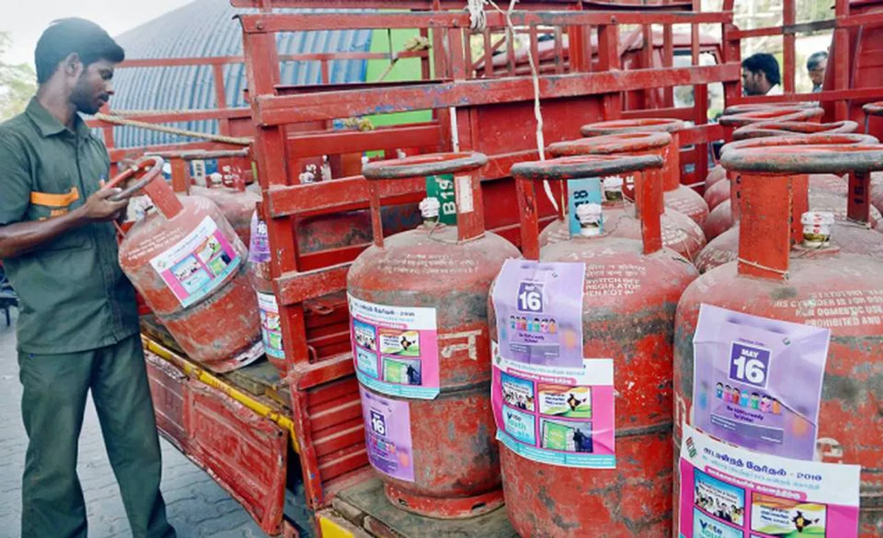 Stickers on gas cylinders propagate voter awareness