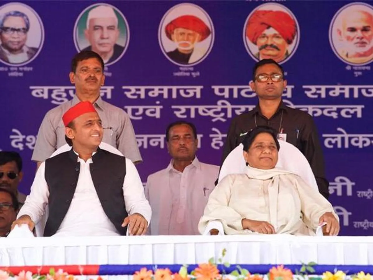 LS Polls: Akhilesh, Mayawati holds first joint rally