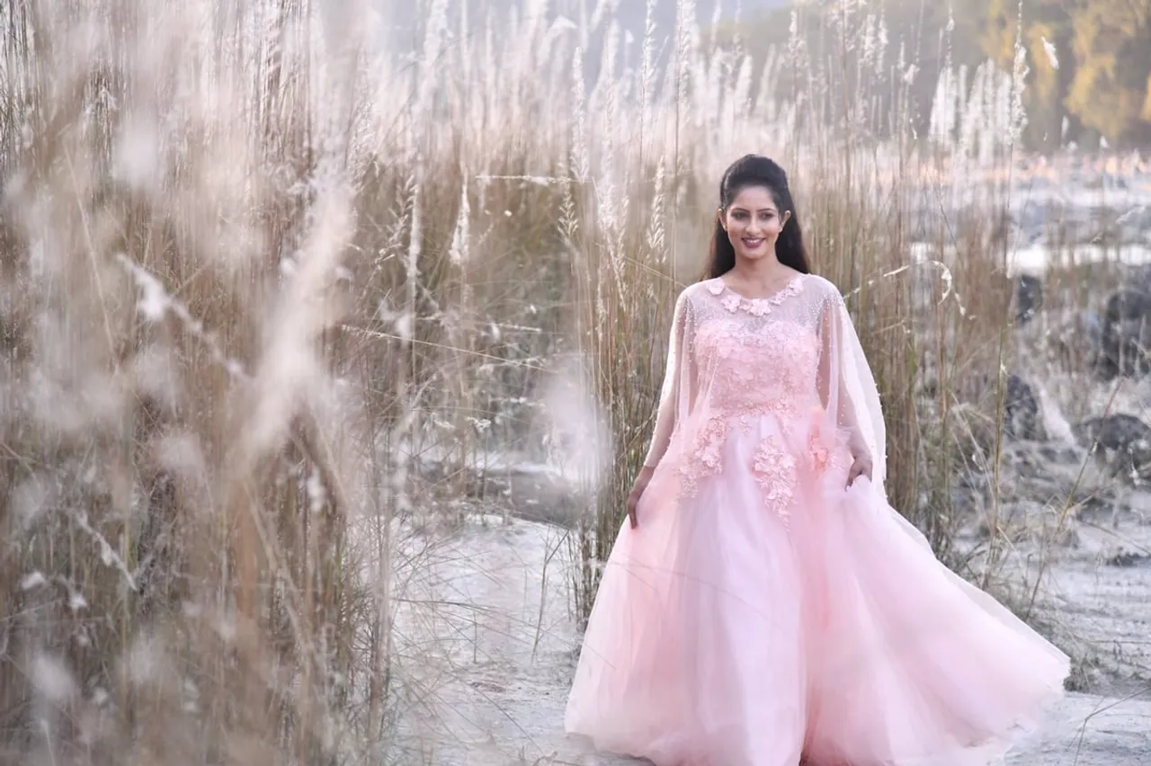 Sunita Kaushik enthrals Shaan’s music video
