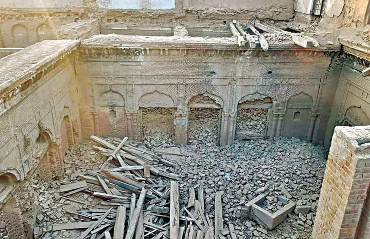 Guru Nanak Palace in Pakistan demolished
