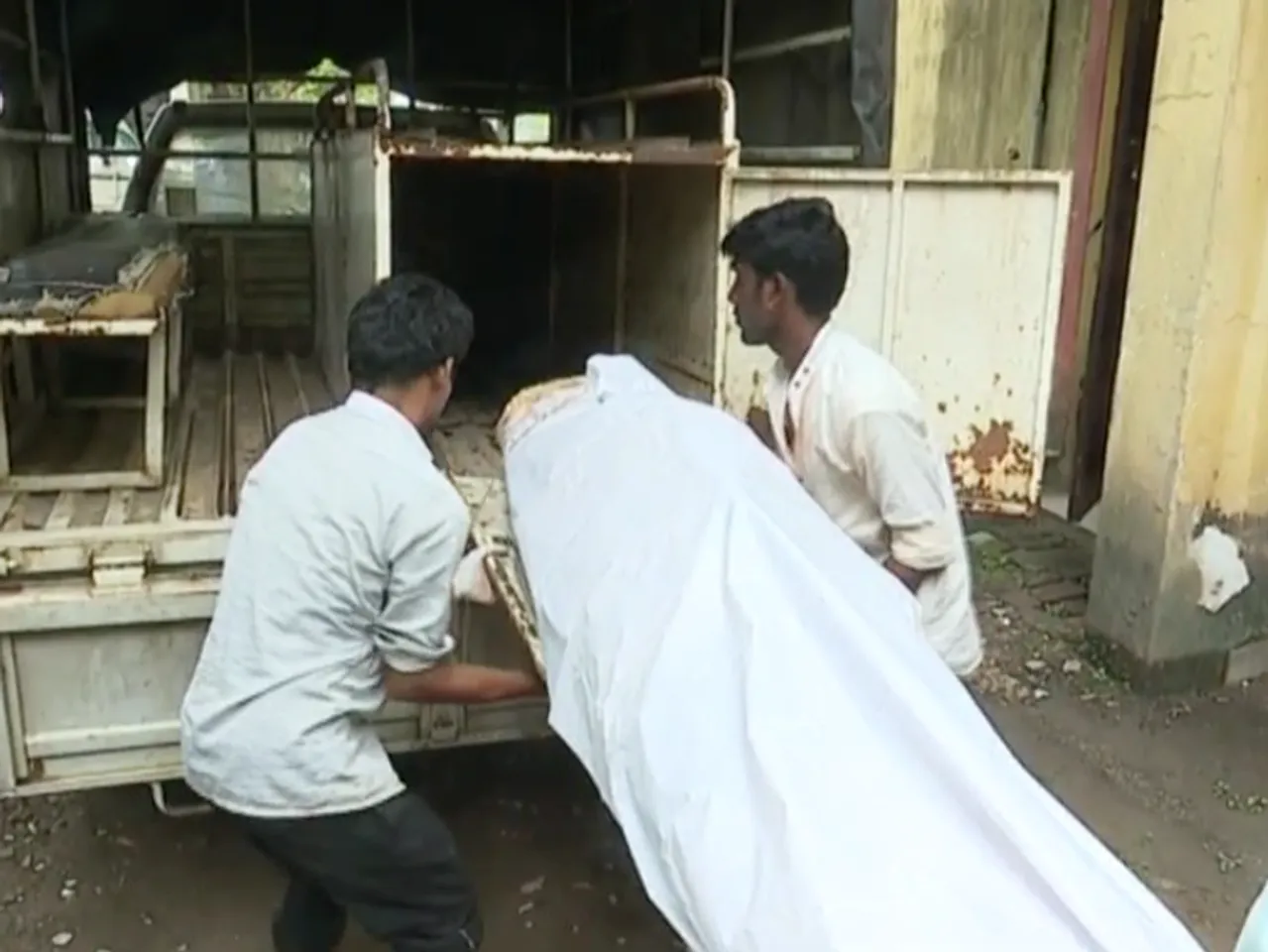Irrigation department employee falls from 4th floor, dies