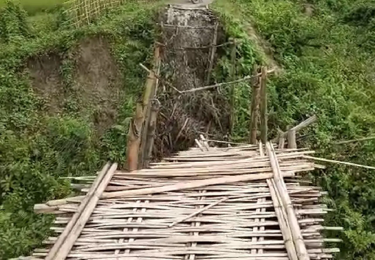 Bamboo Bridge burnt in Mushalpur