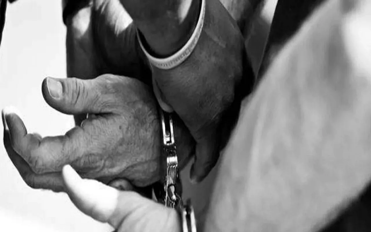 Biswanath youths held for smuggling arms