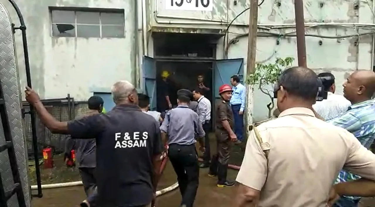 Guwahati: Fire in Bamunimaidan