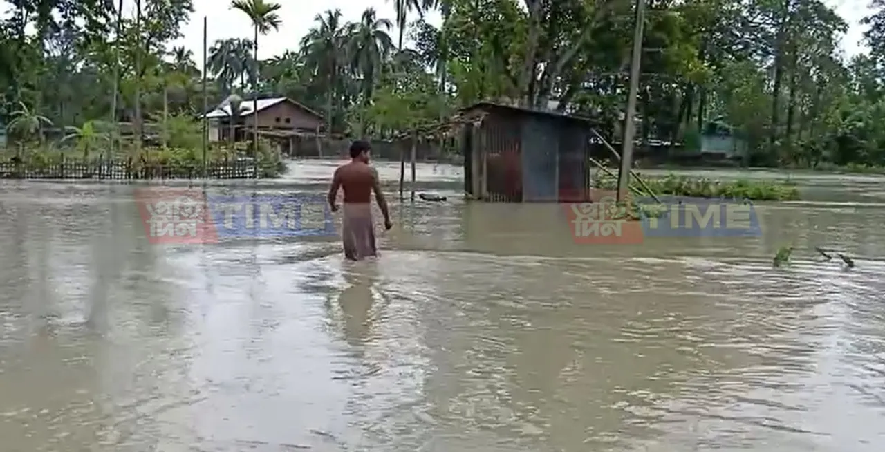 Mora-Pagladiya River creates havoc in Tihu