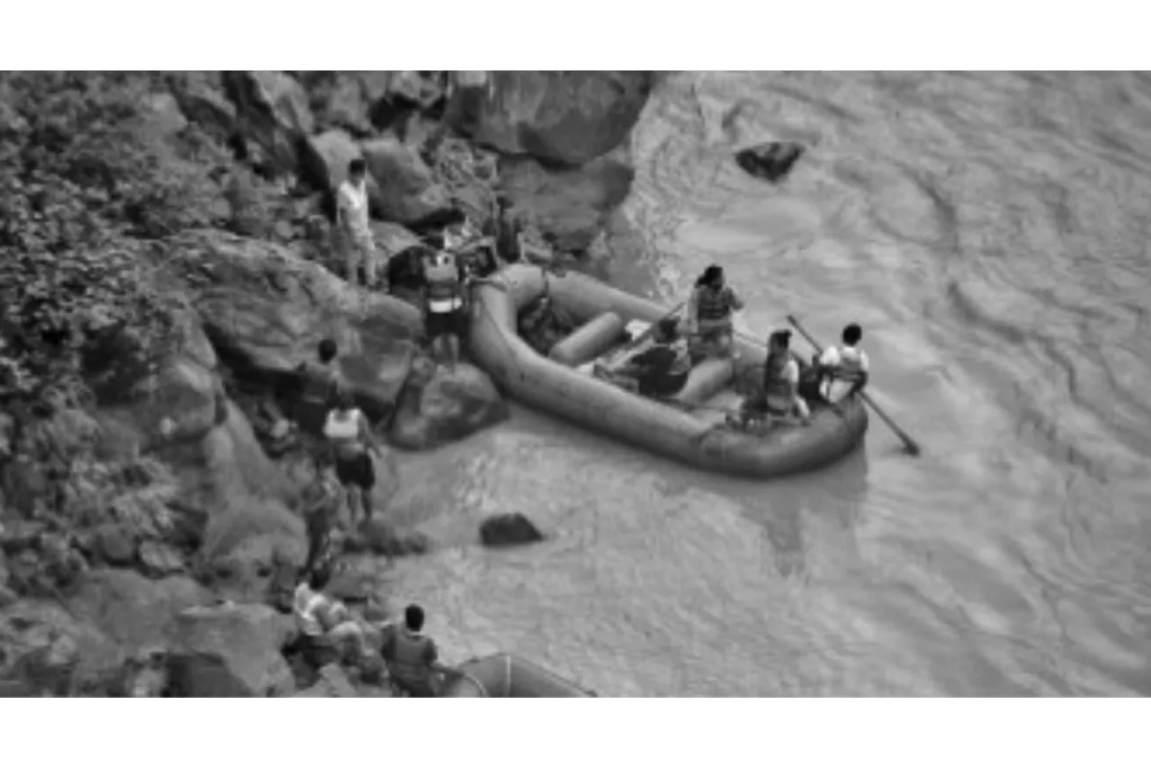 Car Plunges Into Teesta, Tourists Missing