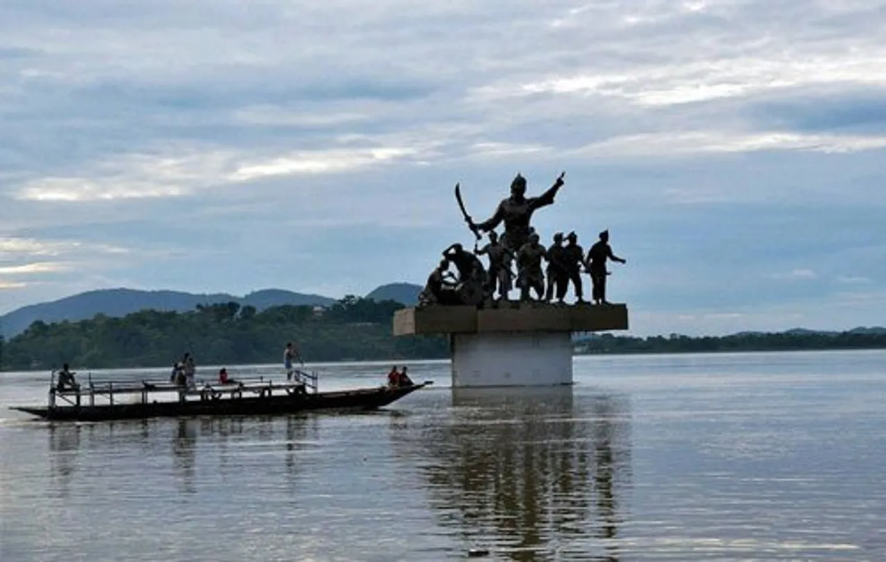 Brahmaputra flowing above danger mark in Guwahati
