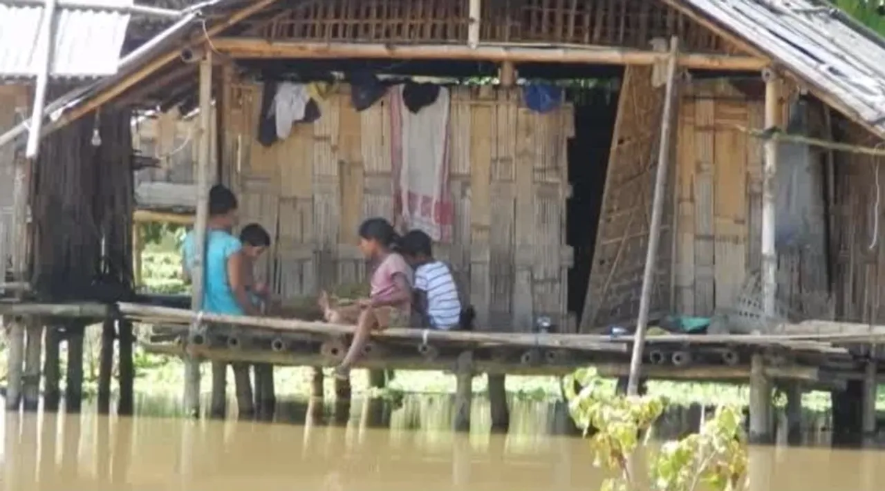Flood continues to wreck  havoc in Assam