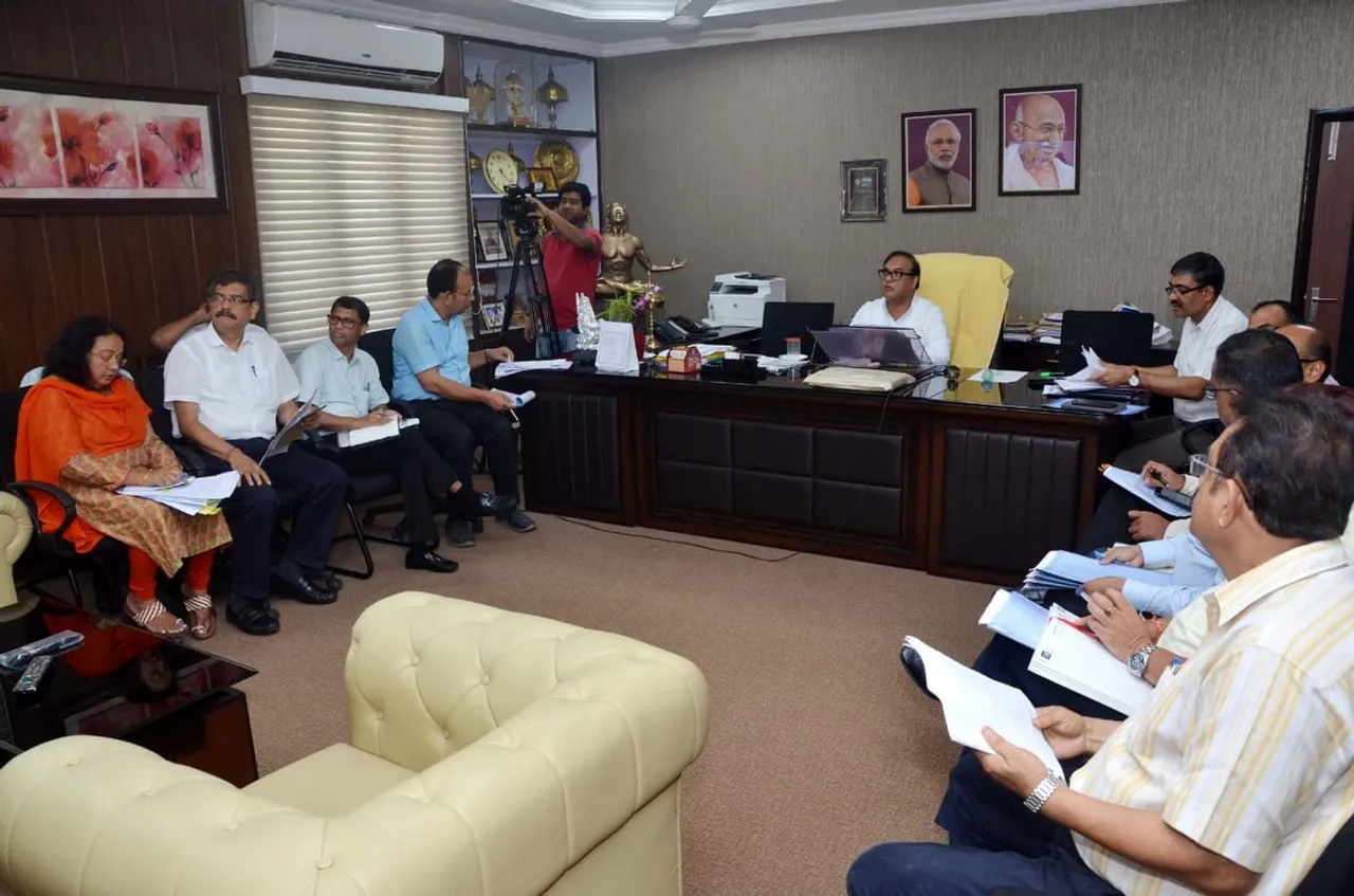 Himanta Ensures Sufficient  Measures To Flood Victims