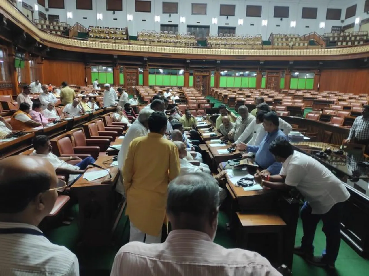 Karnataka: Governor asks CM to prove majority tomorrow