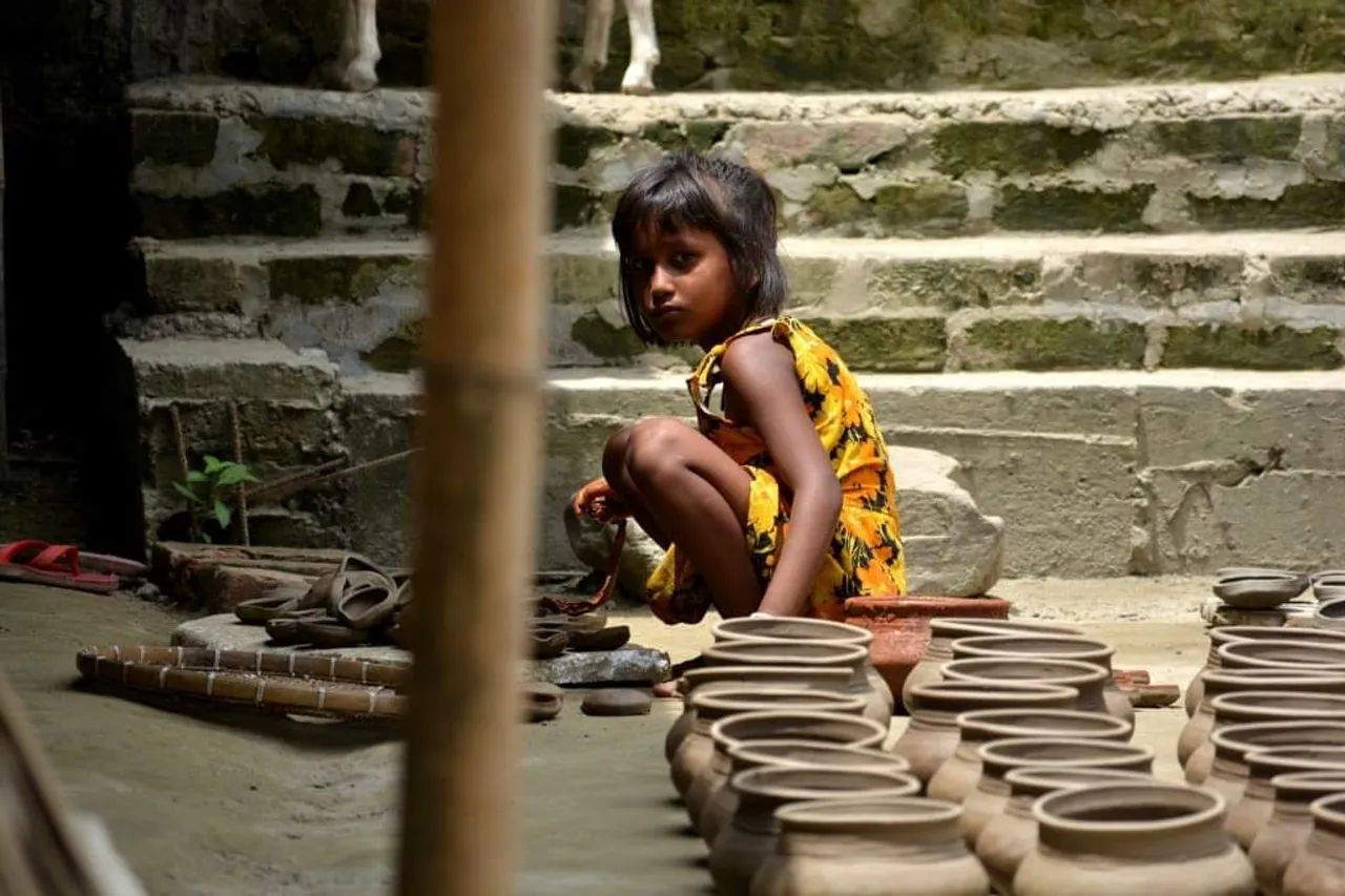 This flood swept all dreams of this potter’s village