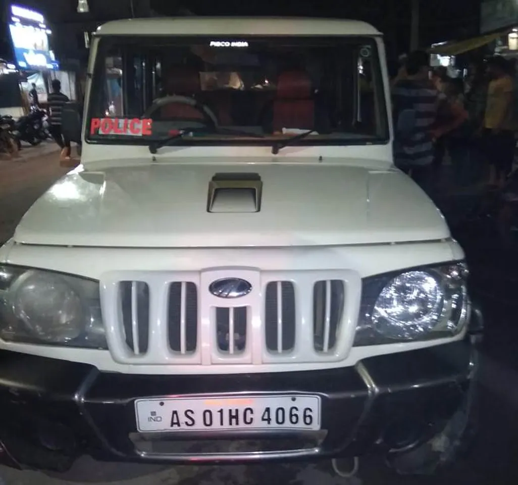 Drunk policeman crashes vehicle in Guwahati