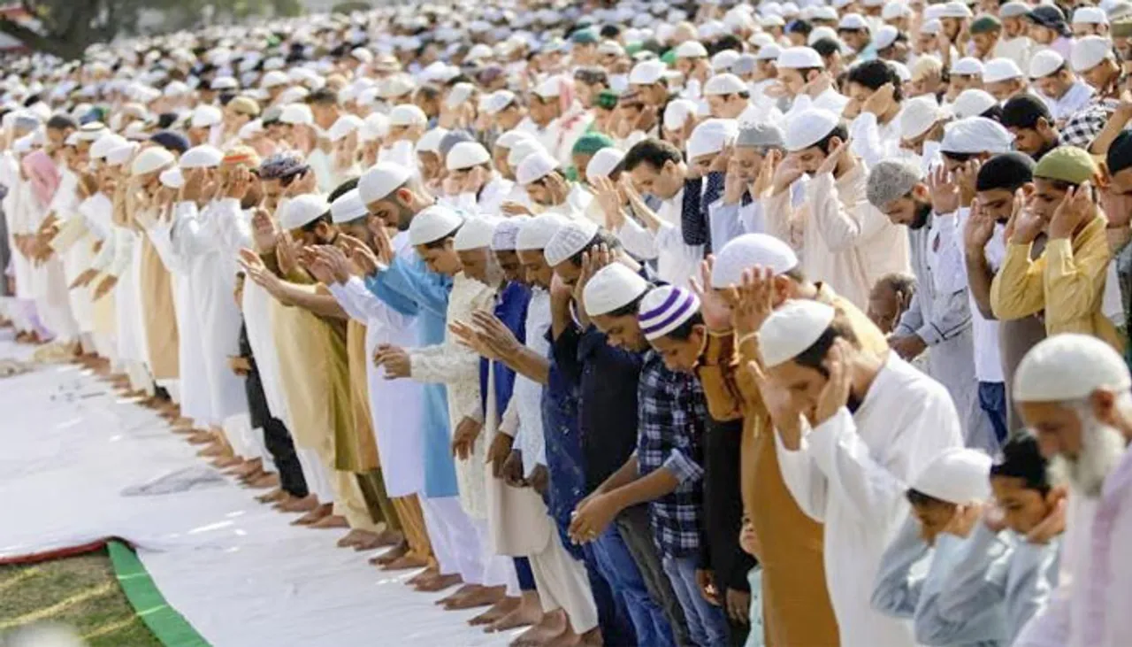 Kashmiris Celebrates Eid Under Severe Restrictions