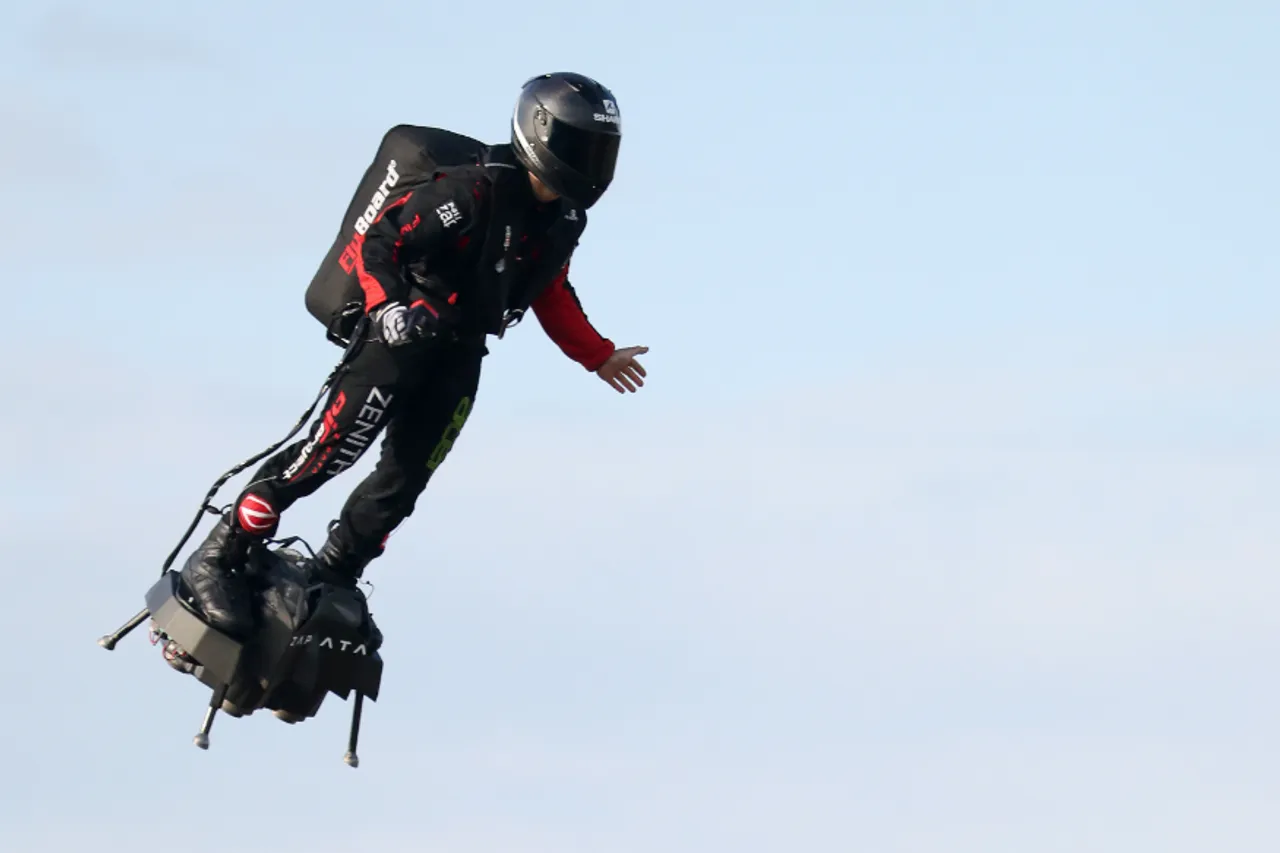 English Channel on jet-powered hoverboard