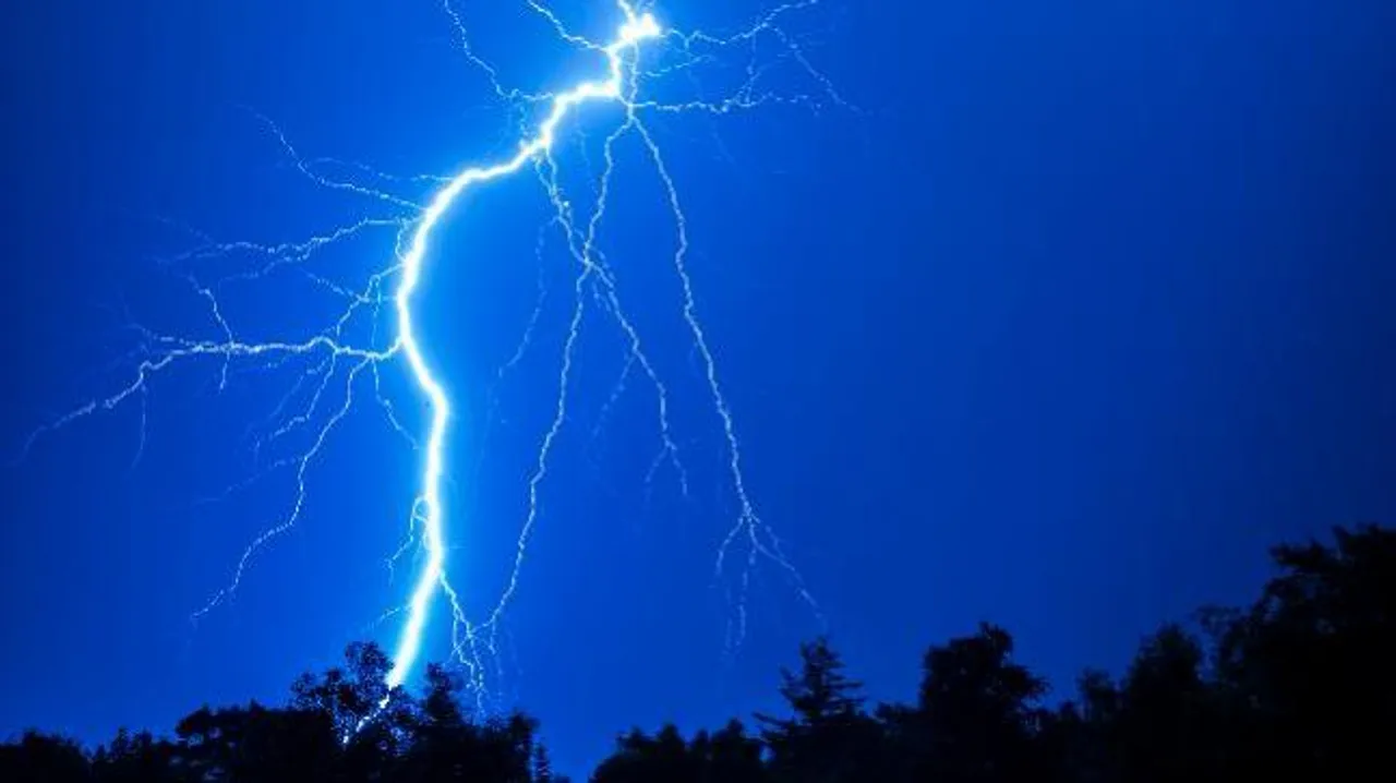 Woman lost her life due to thunderstorm