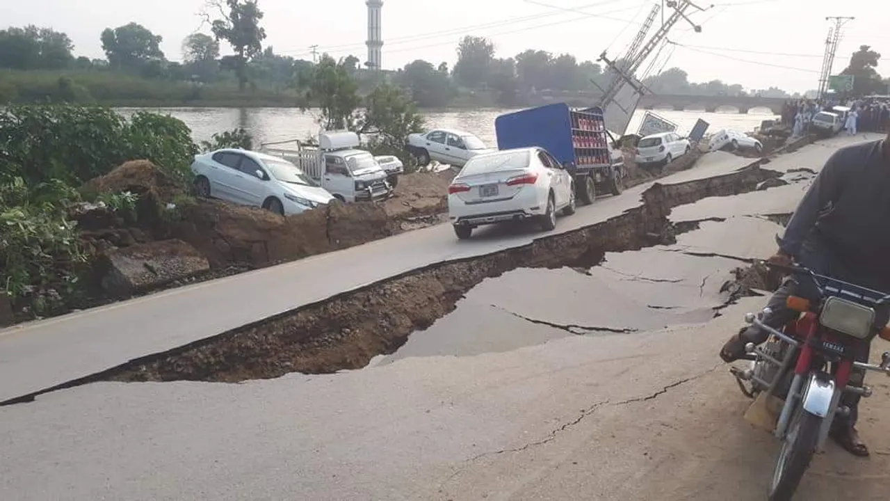 Quake measuring 6.3 rocks PoK