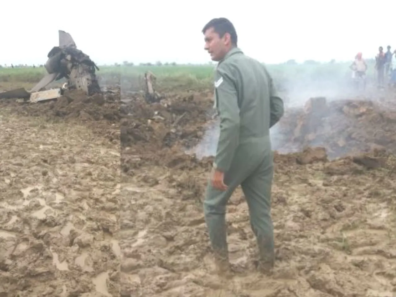 MIG-21 Trainer Jet Crashes in Gwalior