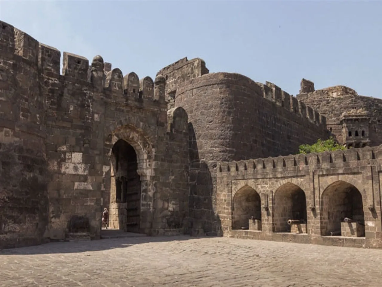 Maharashtra: Govt. To Turn 25 Forts Into Heritage Hotels