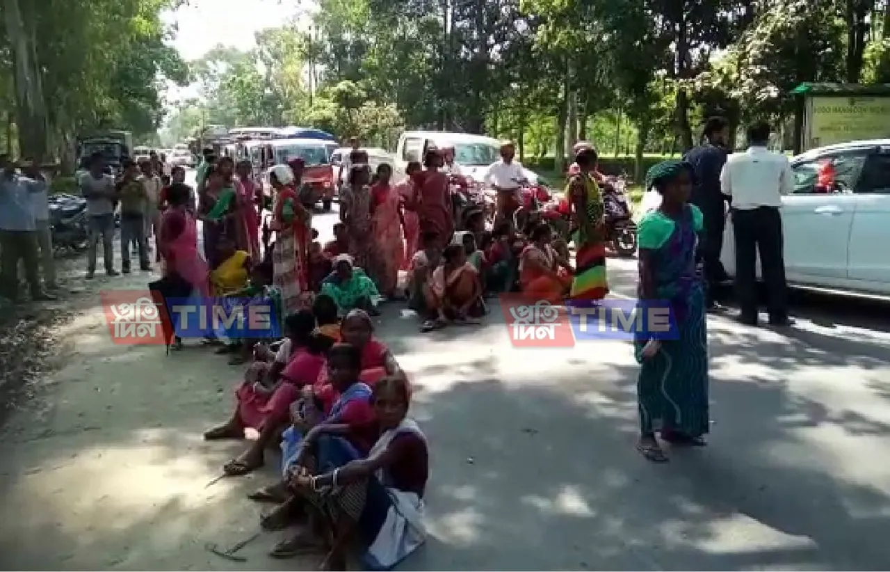 Tea Workers Stage Road Blockade in Bokakhat
