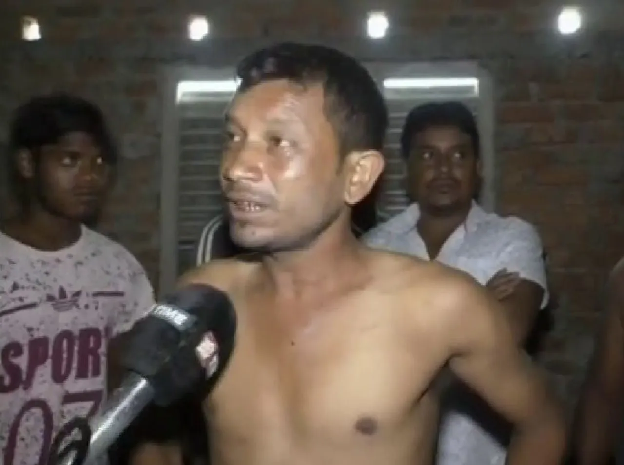 Wife ties husband on bed; elopes with lover