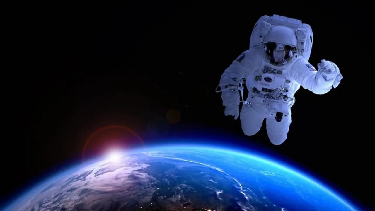 Pak to send its first astronaut to space with China’s help