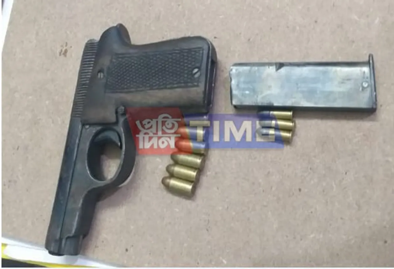 Arms with bullets seized in Lanka