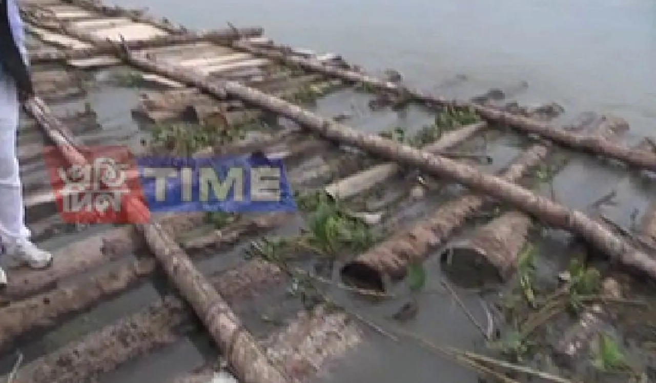 Illegal wood recovered at Maijan Ghat
