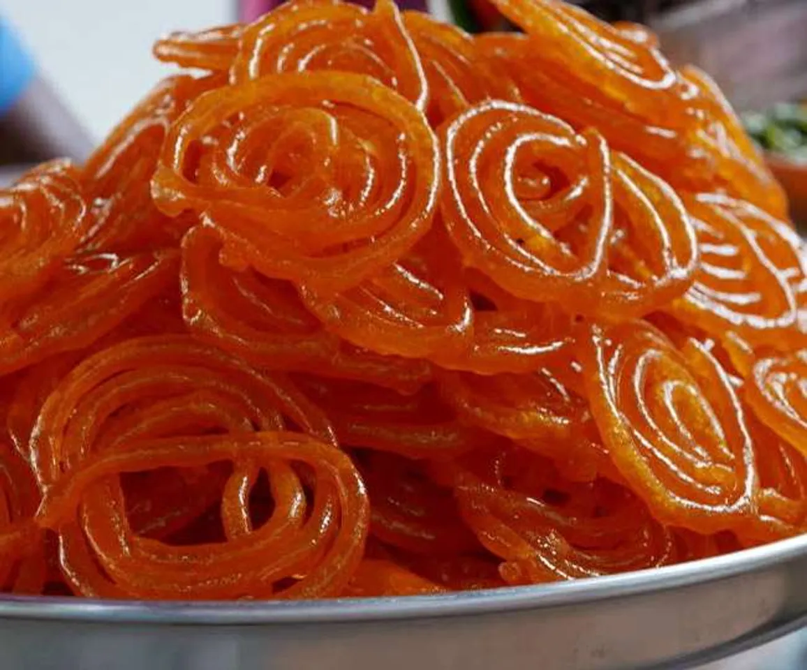 6 must-try street foods of Durga Puja