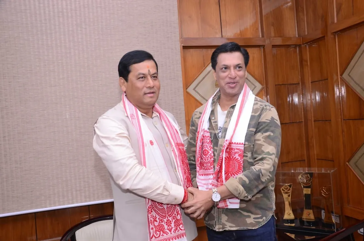 Madhur Bhandarkar calls on CM