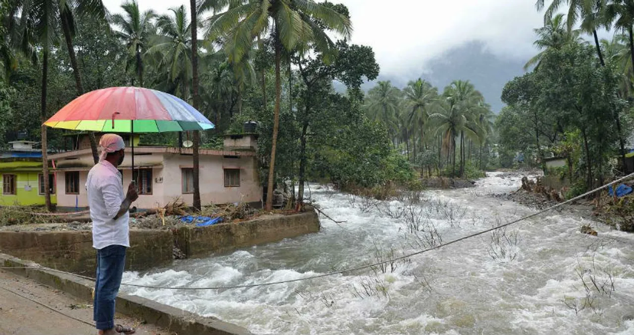 Heavy Rainfall: Orange Alert Issued in Karnataka & Kerala