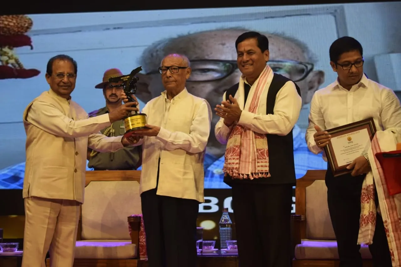 Sadin-Pratidin Achiever Awards presented in a glittering ceremony