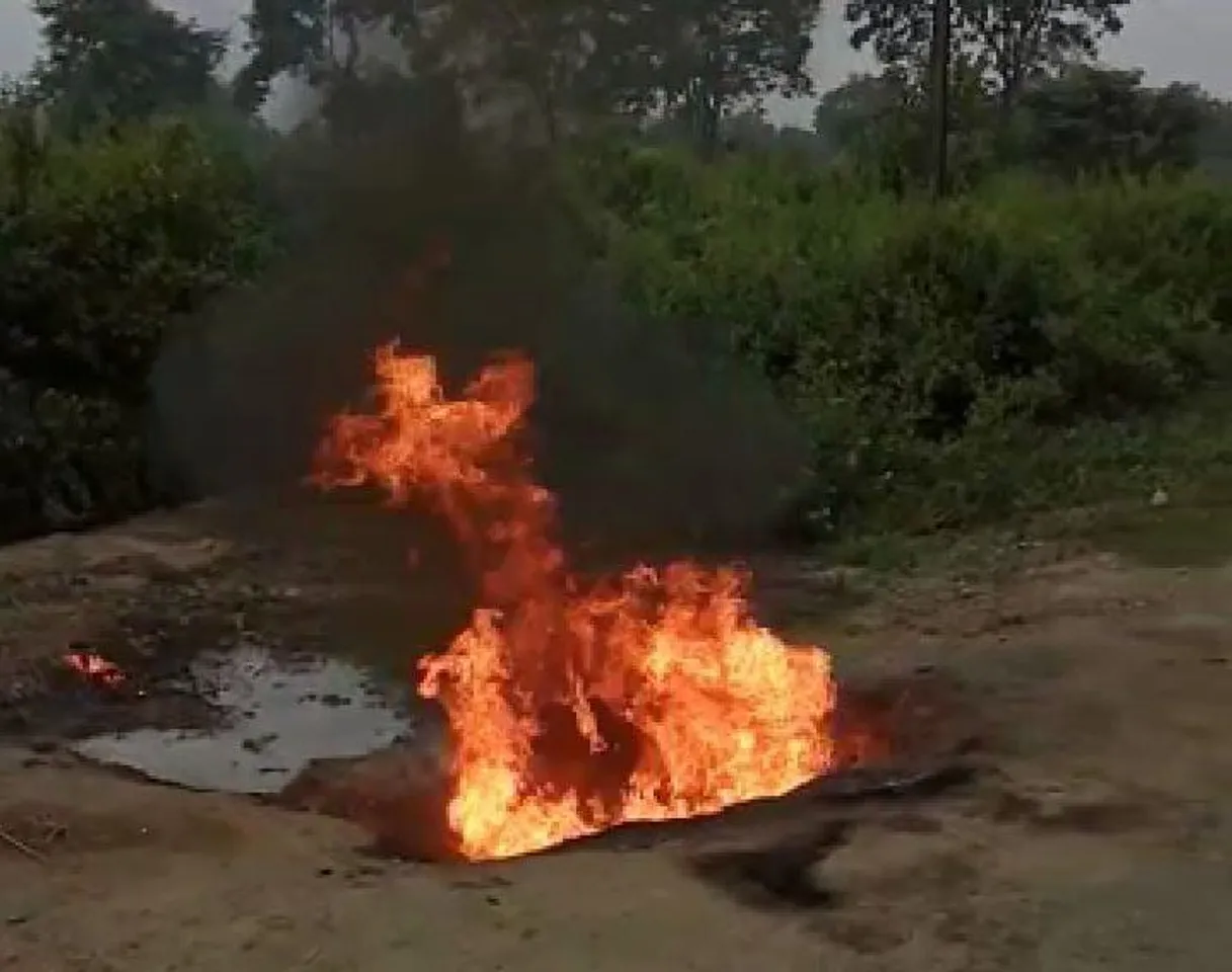 Fire breaks out at Duliajan Oil Pipeline