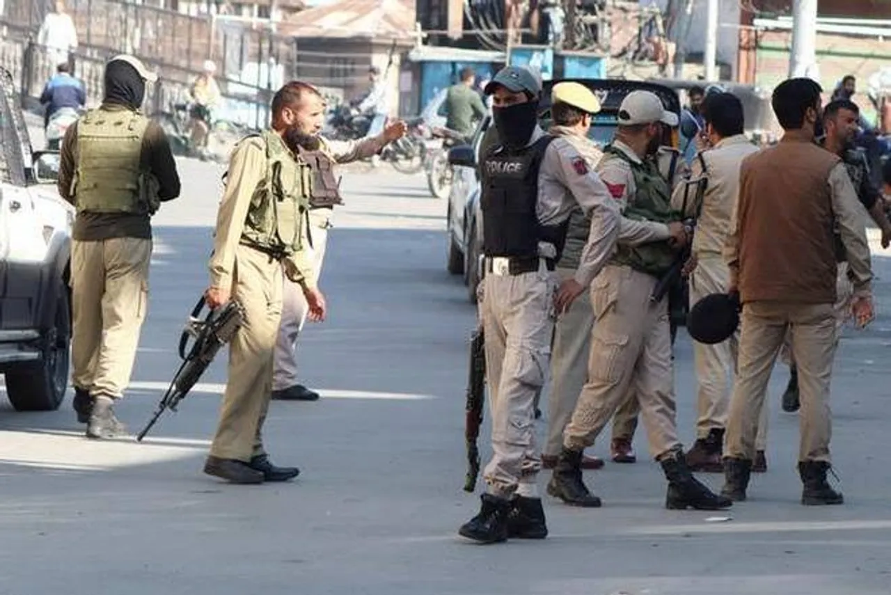 Grenade Attack in Srinagar, 15 Injured