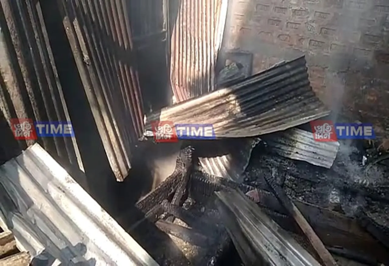 Massive Fire breaks out at Cotton Godown in Guwahati