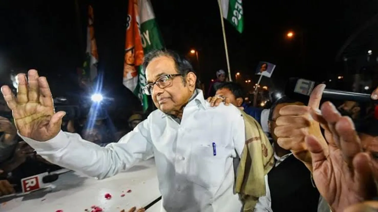 Chidambaram walks out of Tihar jail