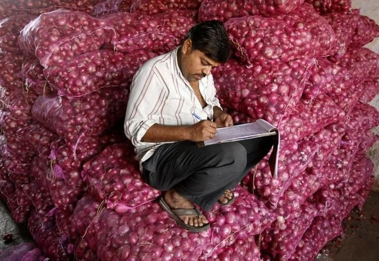 Onion price leaves people in tears