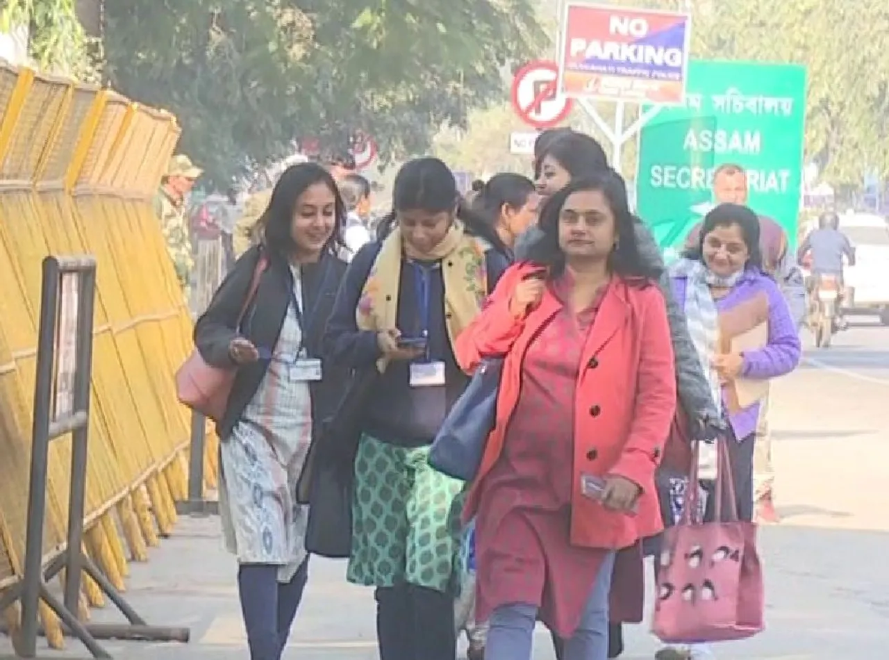 CAA | Secretariat employees wear black badges on duty