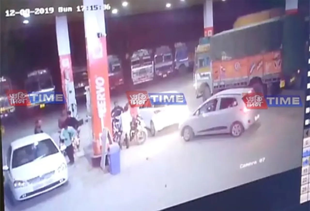Dacoits loot petrol pump in Nagaon